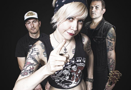 <h1>A független lemezboltok napján A Wave-ben és a Musiclandben egész nap koncertekkel (The Silver Shine – képünkön, The Devil’s Trade, Camp Coala, Colorstar stb.) ünnepelhetünk</h1>-